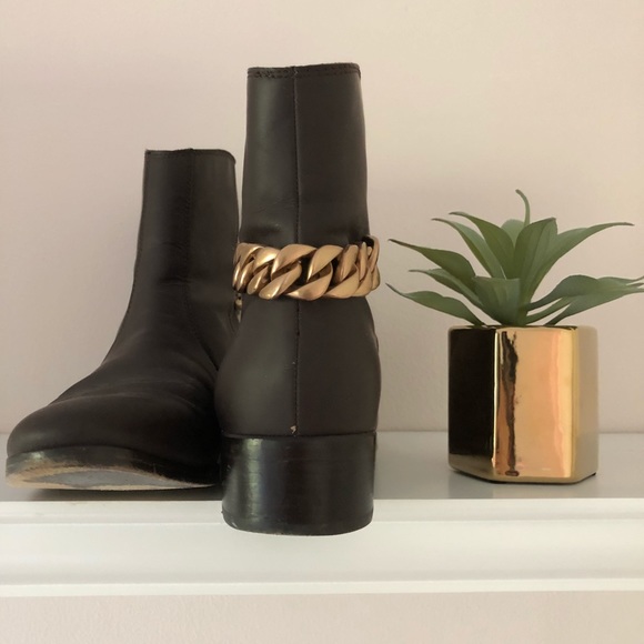 !MUST GO! See By Chloe Gold Chain Bootie - Picture 2 of 5